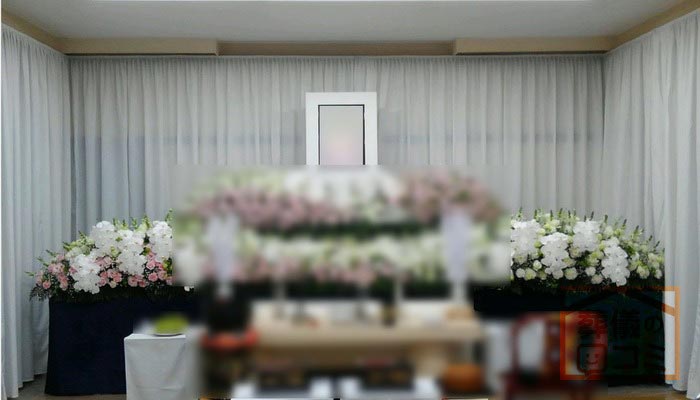 東京都中央区にある善林寺の葬儀風景